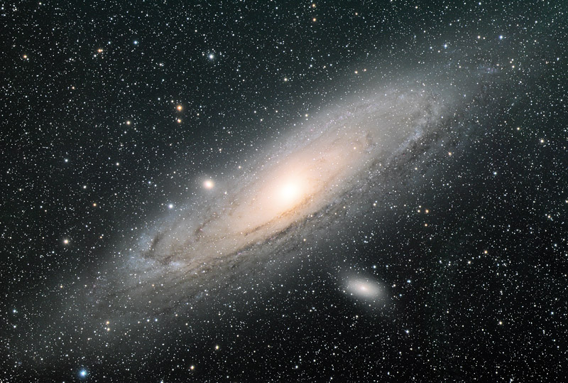 Messier 31, velika galaksija u Andromedi